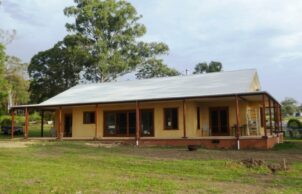 Bergalia Straw Panel Home